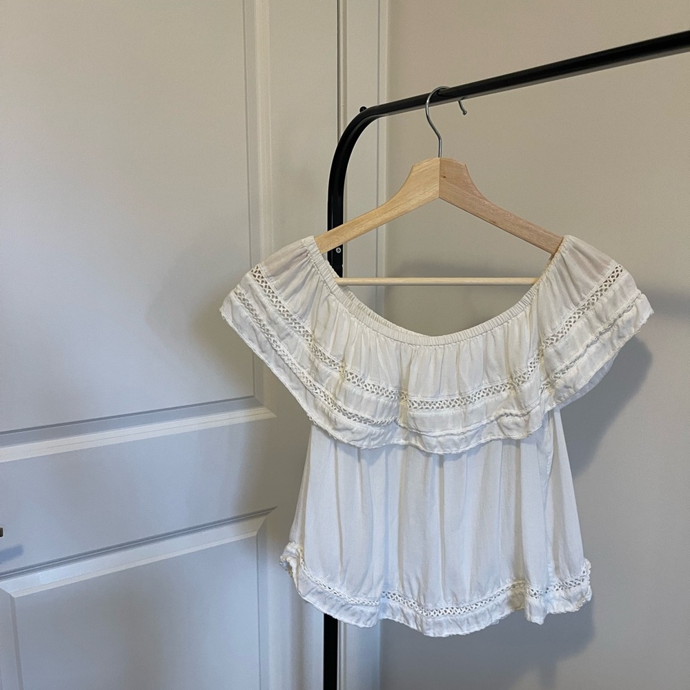 Wilfred White Ruffled Blouse